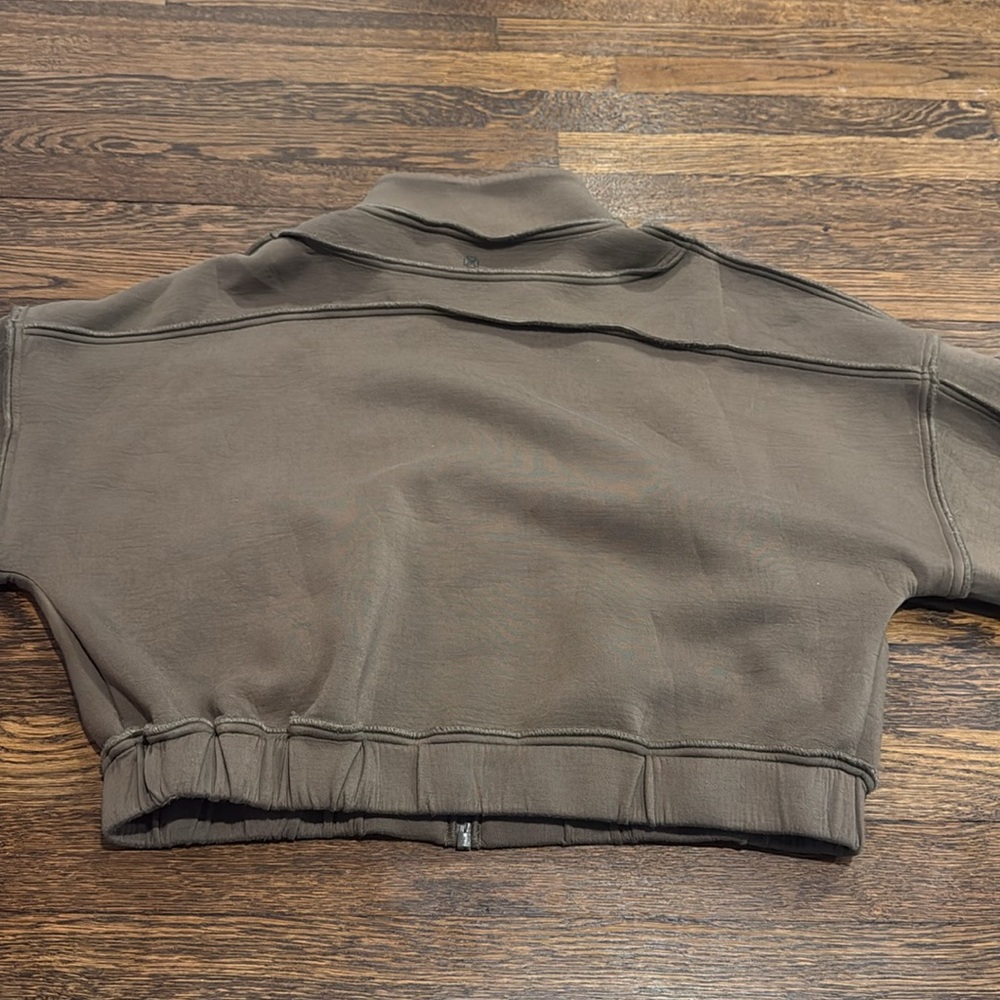 Devon Windsor Olive Women’s Stormi Zip Sweatshirt - Picture 8 of 11